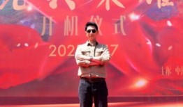 窦骁陈都灵最新爆料新闻,甜蜜互动引热议，恋情曝光引关注