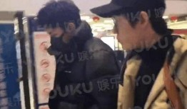 贾乃亮机场回应视频爆料,澄清真相，勇敢面对质疑
