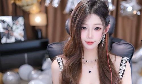 娱乐吃瓜女主播,揭秘娱乐吃瓜女主播的崛起之路